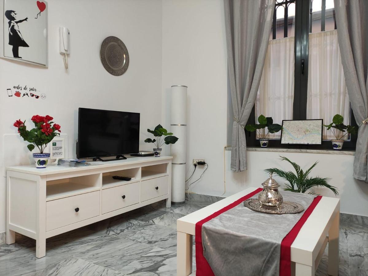 Ciriaco By Sevillaluxurysuites Bagian luar foto